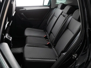 Внедорожник Volkswagen Tiguan 2017 года, 2499000 рублей, Тюмень