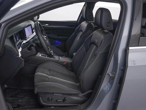 Хетчбэк Volkswagen Golf 2022 года, 2888444 рублей, Москва