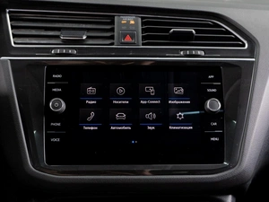 Внедорожник Volkswagen Tiguan 2017 года, 2349000 рублей, Тюмень