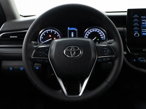 Седан Toyota Camry 2022 года, 2697055 рублей, Москва