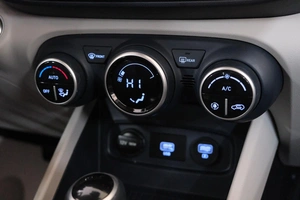 Внедорожник Hyundai Venue 2021 года, 2199000 рублей, Омск