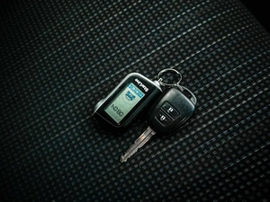 Хетчбэк Toyota Vitz 2015 года, 920000 рублей, Красноярск