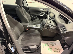 Универсал Peugeot 308 2015 года, 995000 рублей, Красноярск