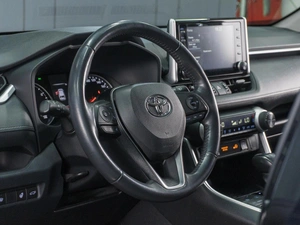 Внедорожник Toyota RAV4 2021 года, 3199000 рублей, Сургут