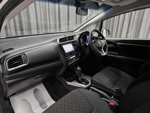 Хетчбэк Honda Fit 2017 года, 950000 рублей, Красноярск