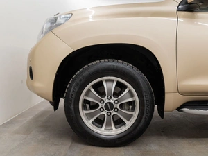 Внедорожник Toyota Land Cruiser Prado 2010 года, 2650000 рублей, Красноярск