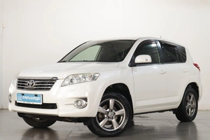 Внедорожник Toyota RAV4 2012 года, 1549000 рублей, Челябинск