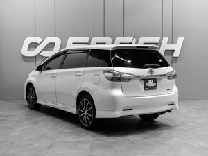 Минивэн Toyota Wish 2012 года, 1579000 рублей, Тюмень