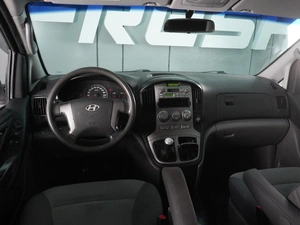 Минивэн Hyundai Grand Starex 2008 года, 1360000 рублей, Красный Пахарь