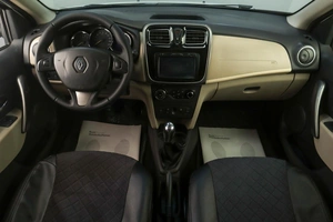 Седан Renault Logan 2017 года, 969000 рублей, Челябинск