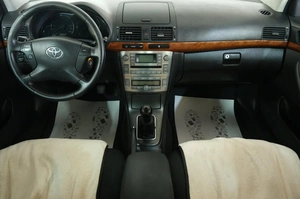 Седан Toyota Avensis 2007 года, 799000 рублей, Омск