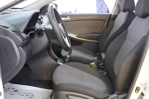 Хетчбэк Hyundai Solaris 2012 года, 739000 рублей, Омск