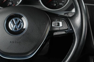 Внедорожник Volkswagen Tiguan 2019 года, 2869000 рублей, Тюмень