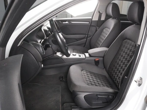 Седан Audi A3 2015 года, 1775000 рублей, Красный Пахарь