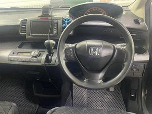 Минивэн Honda Freed 2010 года, 950000 рублей, Ачинск