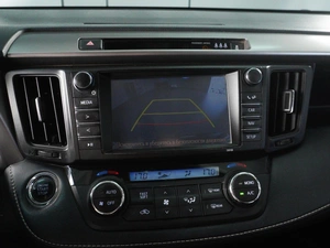 Внедорожник Toyota RAV4 2019 года, 2270000 рублей, Красный Пахарь