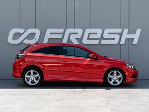 Хетчбэк Opel Astra GTC 2011 года, 710000 рублей, Краснодар
