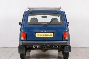 Внедорожник ВАЗ (LADA) 4x4 (Нива) 2011 года, 639000 рублей, Красноярск