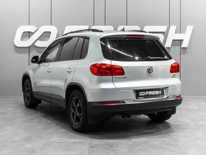 Внедорожник Volkswagen Tiguan 2011 года, 979000 рублей, Тюмень