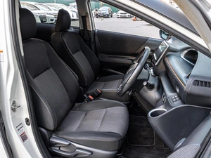 Минивэн Toyota Sienta 2019 года, 1800000 рублей, Краснодар