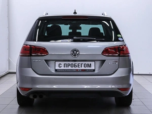 Универсал Volkswagen Golf 2015 года, 1300000 рублей, Красноярск