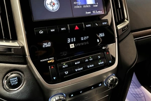 Внедорожник Toyota Land Cruiser 2016 года, 5887000 рублей, Красноярск