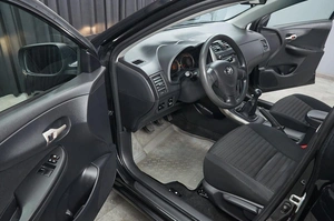 Седан Toyota Corolla 2008 года, 899000 рублей, Красноярск