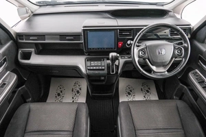 Минивэн Honda Stepwgn Spada 2015 года, 1699000 рублей, Красноярск