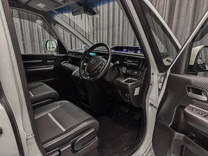 Минивэн Honda Stepwgn Spada 2016 года, 1770000 рублей, Красноярск