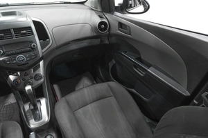 Седан Chevrolet Aveo 2012 года, 599000 рублей, Новокузнецк