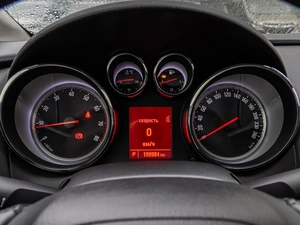 Хетчбэк Opel Astra 2012 года, 798000 рублей, Краснодар