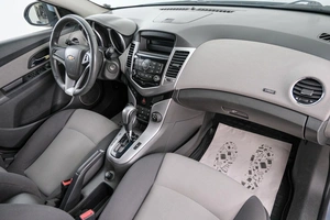 Седан Chevrolet Cruze 2010 года, 649000 рублей, Красноярск