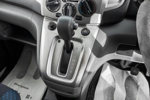 Минивэн Nissan NV200 2012 года, 1299000 рублей, Барнаул