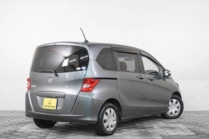 Минивэн Honda Freed 2011 года, 1009000 рублей, Кемерово