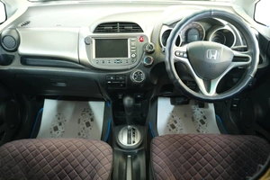 Хетчбэк Honda Fit 2008 года, 659000 рублей, Омск