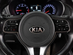 Седан Kia Optima 2018 года, 1850000 рублей, Тюмень