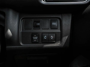 Минивэн Nissan Serena 2018 года, 1867030 рублей, Кирилловка