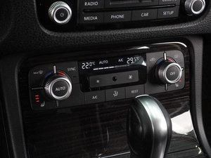 Внедорожник Volkswagen Touareg 2015 года, 2549000 рублей, Воронеж