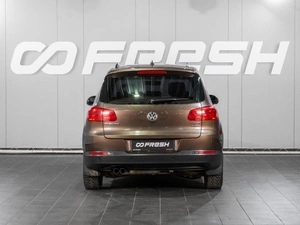 Внедорожник Volkswagen Tiguan 2015 года, 1499000 рублей, Сургут