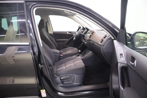 Внедорожник Volkswagen Tiguan 2010 года, 1080000 рублей, Брянск