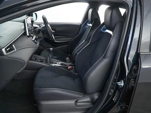 Хетчбэк Toyota Corolla 2022 года, 2250999 рублей, Москва