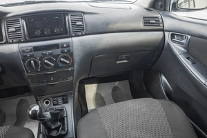 Седан Toyota Corolla 2005 года, 629000 рублей, Барнаул