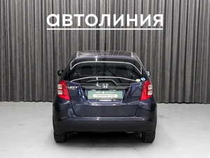 Хетчбэк Honda Fit 2009 года, 615000 рублей, Красноярск