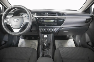 Седан Toyota Corolla 2013 года, 1699000 рублей, Кемерово