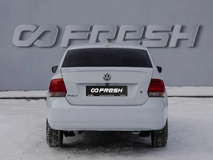 Седан Volkswagen Polo 2013 года, 910000 рублей, Волгоград