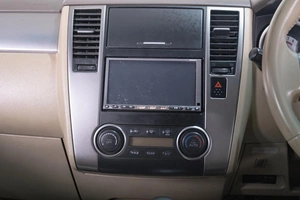 Хетчбэк Nissan Tiida 2010 года, 779000 рублей, Томск