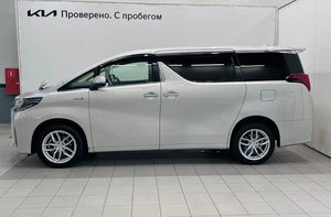 Минивэн Toyota Alphard 2019 года, 4049000 рублей, Красноярск