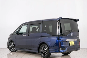 Минивэн Honda Stepwgn Spada 2021 года, 2999000 рублей, Красноярск