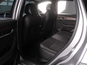 Внедорожник Geely Xingyue L 2025 года, 3685000 рублей, Красный Пахарь