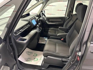 Минивэн Honda Stepwgn Spada 2021 года, 2300000 рублей, Красноярск